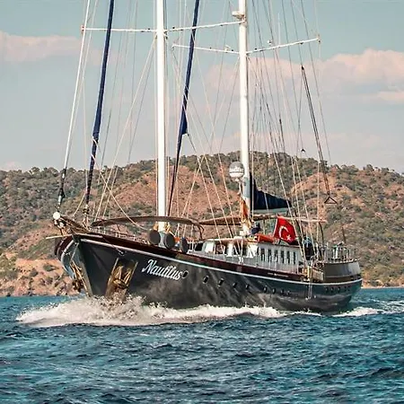 Nautilus Kabin Kiralama Πλωτό κατάλυμα Φετιγιέ